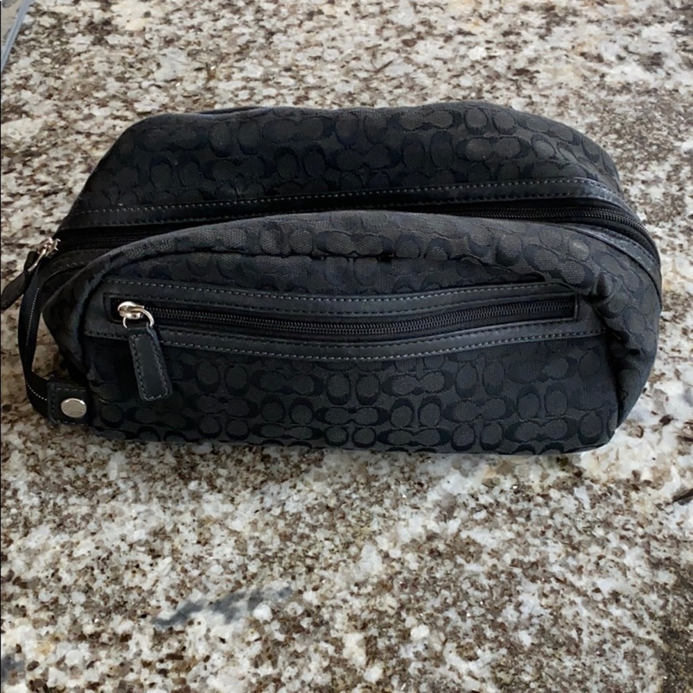 COACH accessory/makeup bag